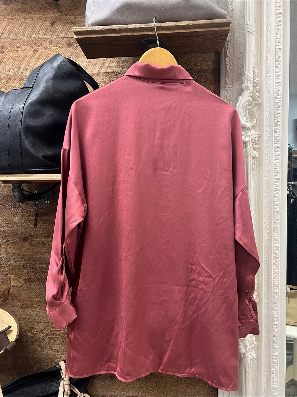 NWT PrettyLittleThing Satin Button-Down Blouse in Rose - Picture 5 of 6